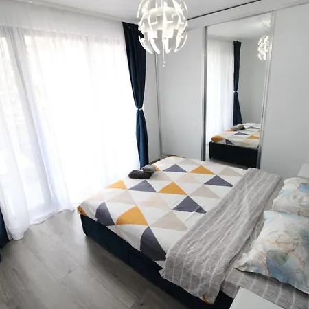 Modern 1br Center Parking Апартаменты