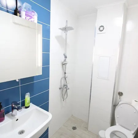 Modern 1br Center Parking *